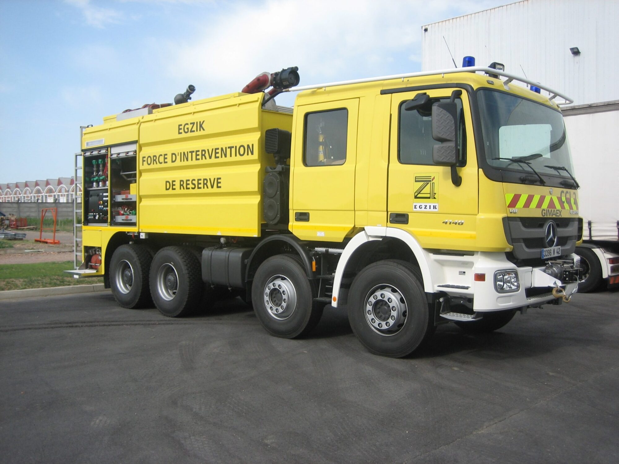 SLF Schaumlöschfahrzeug - SLF TGP - Desautel Fire Trucks